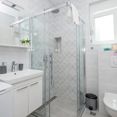 Amazing In With Wifi Apartment