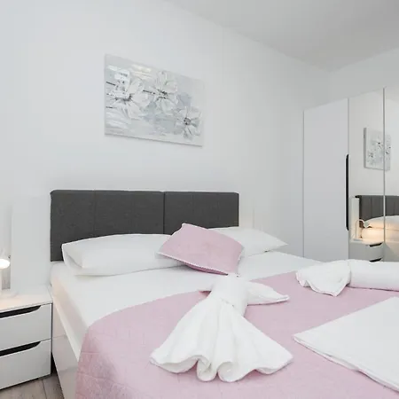 2 Bedroom Gorgeous In * Podaca